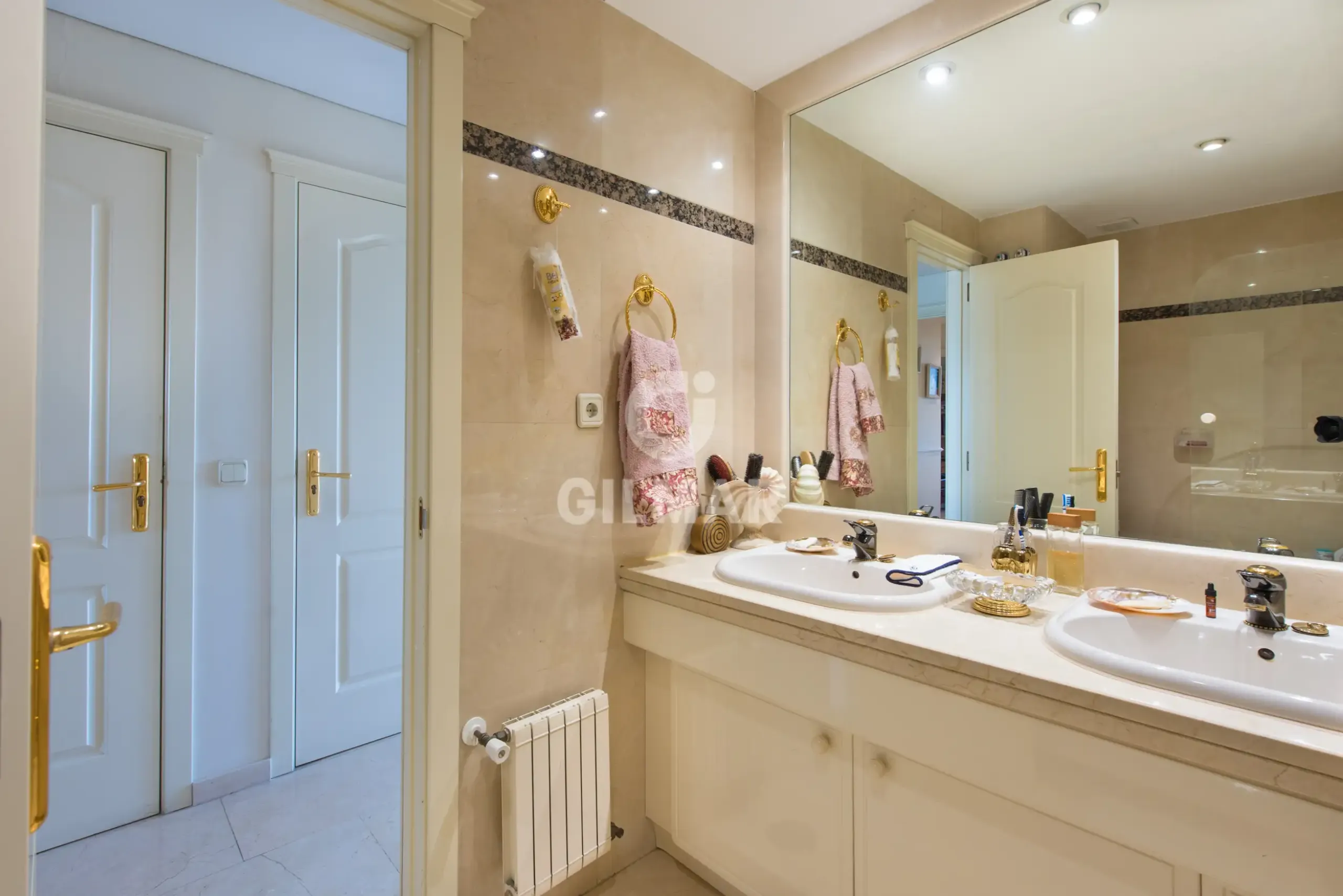 Apartment in Conde Orgaz - Madrid