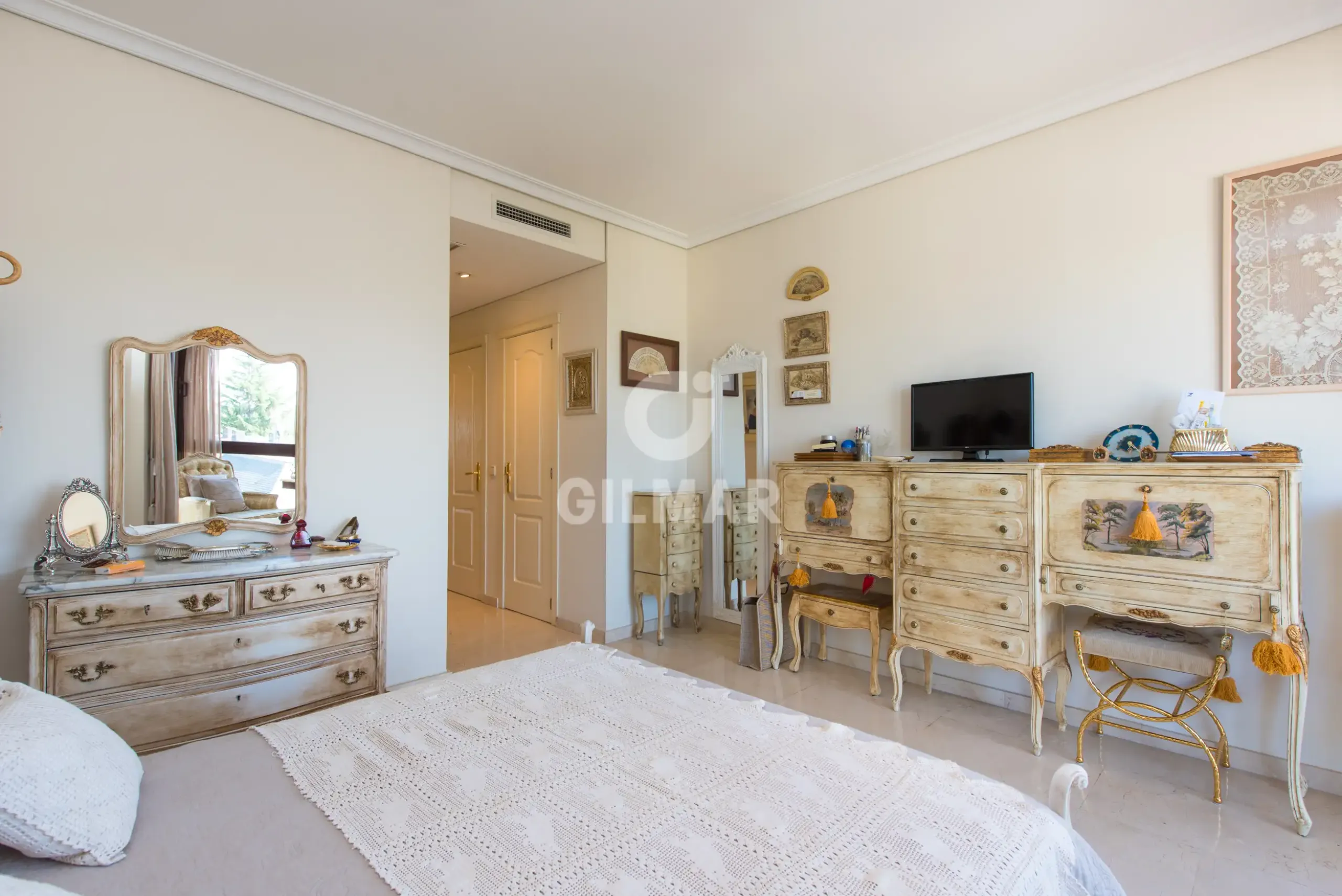 Apartment in Conde Orgaz - Madrid