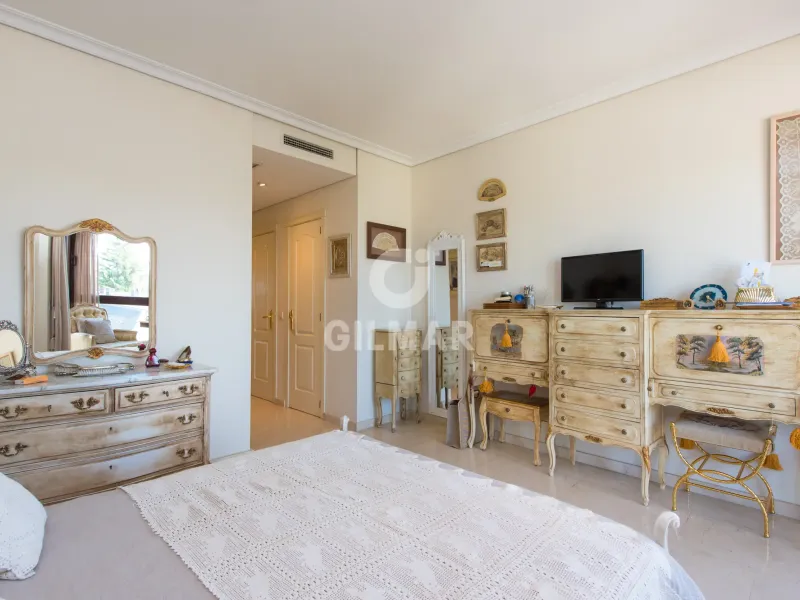 Apartment in Conde Orgaz - Madrid