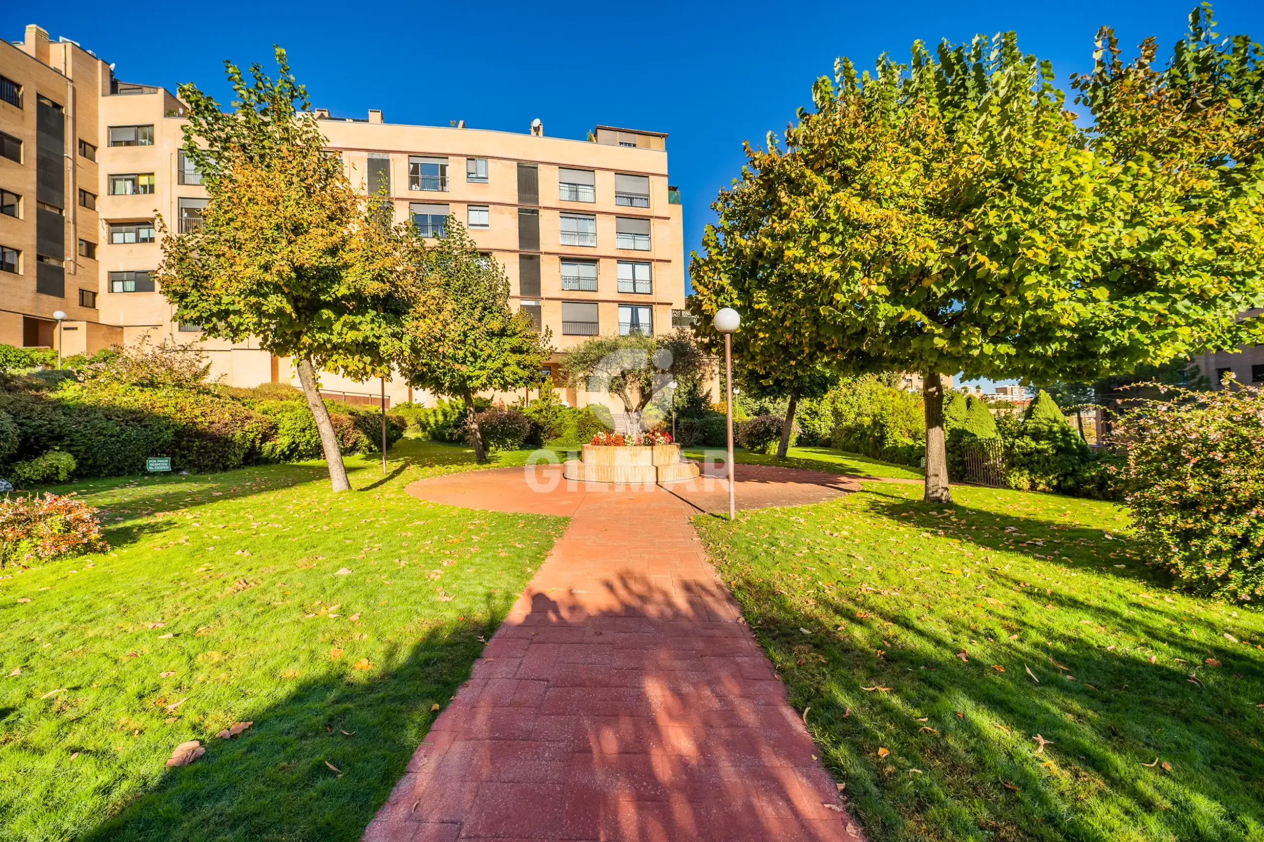 Apartment in Conde Orgaz - Madrid