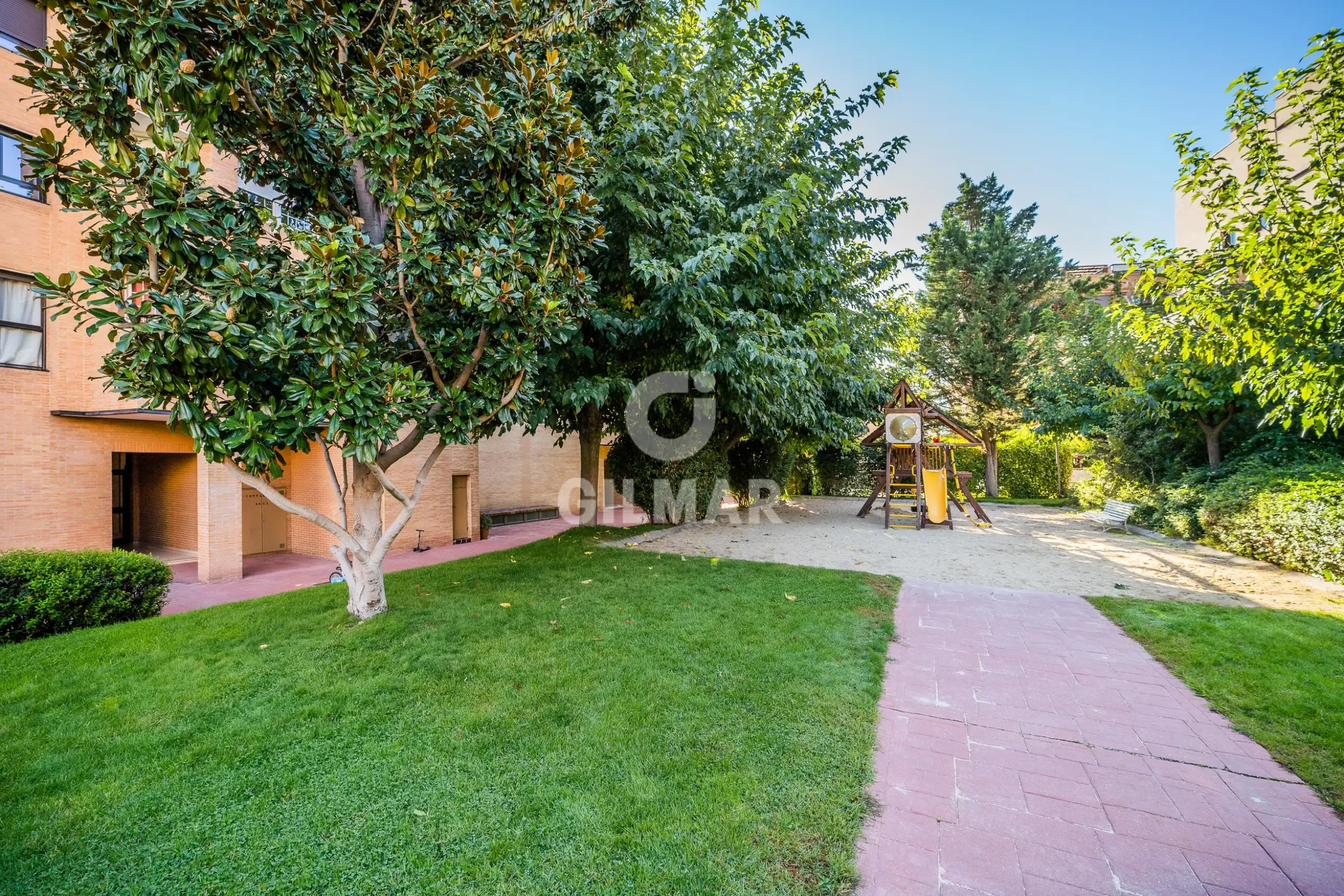 Apartment in Conde Orgaz - Madrid