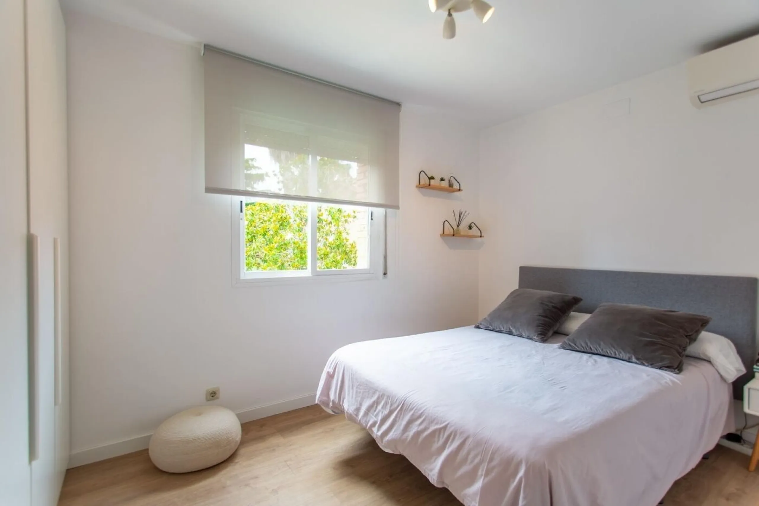 Contemporary Villa with Pool and Sea Views in El Masnou, Barcelona