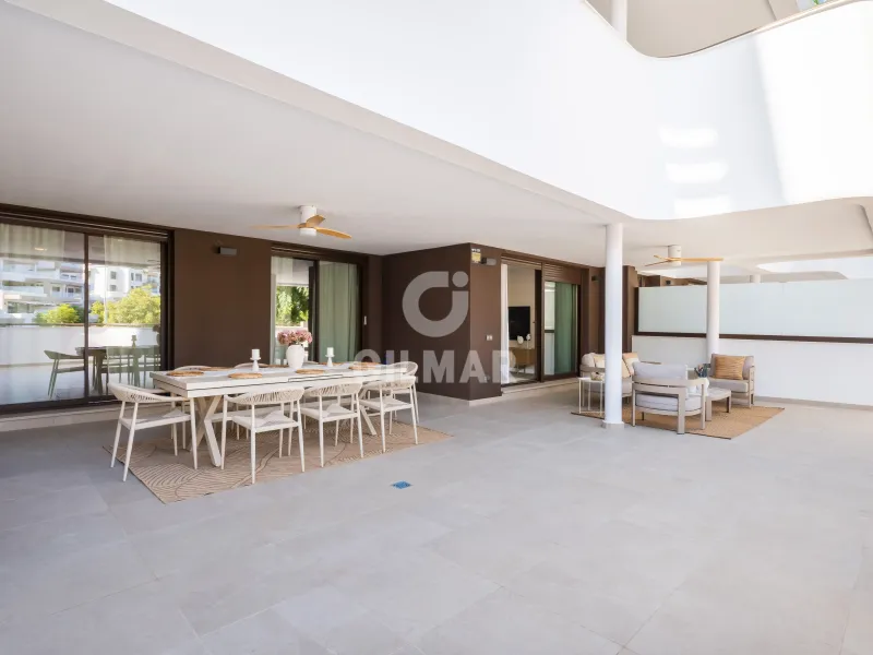 Bajo en Estepona - Málaga