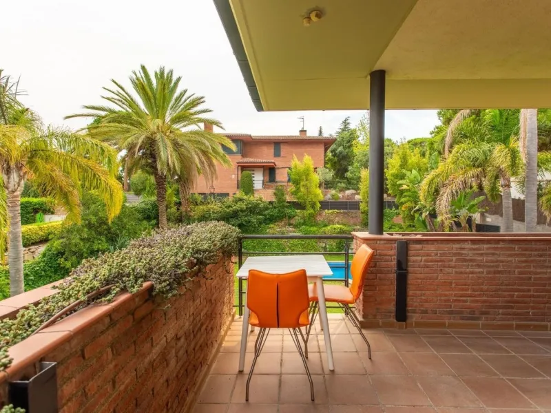 Villa independiente con vistas al mar, jardín y piscina en Sant Andreu de Llavaneres, Barcelona