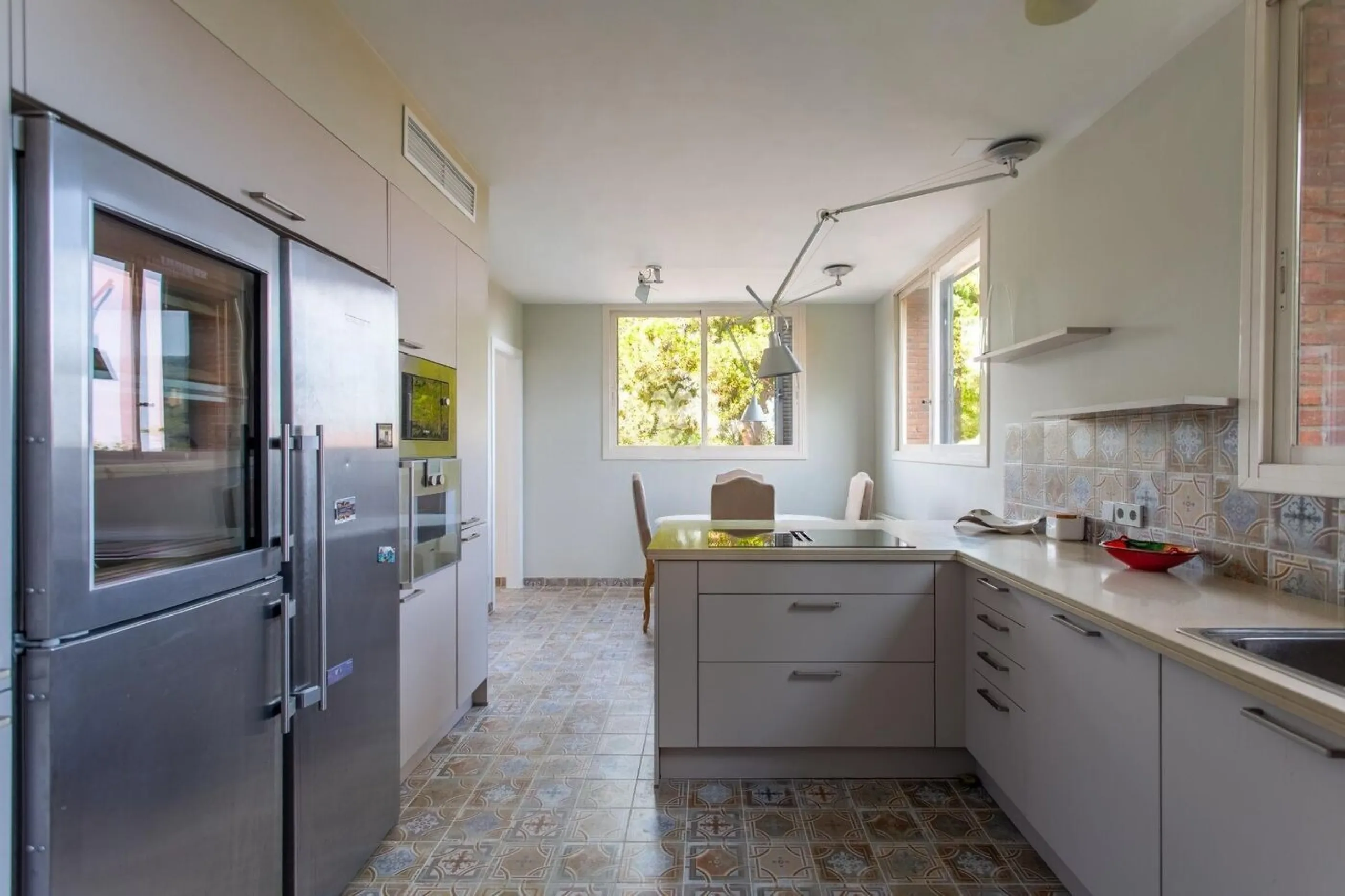Villa independiente con vistas al mar, jardín y piscina en Sant Andreu de Llavaneres, Barcelona