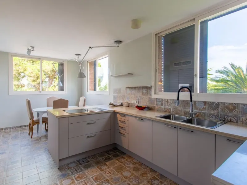 Villa independiente con vistas al mar, jardín y piscina en Sant Andreu de Llavaneres, Barcelona