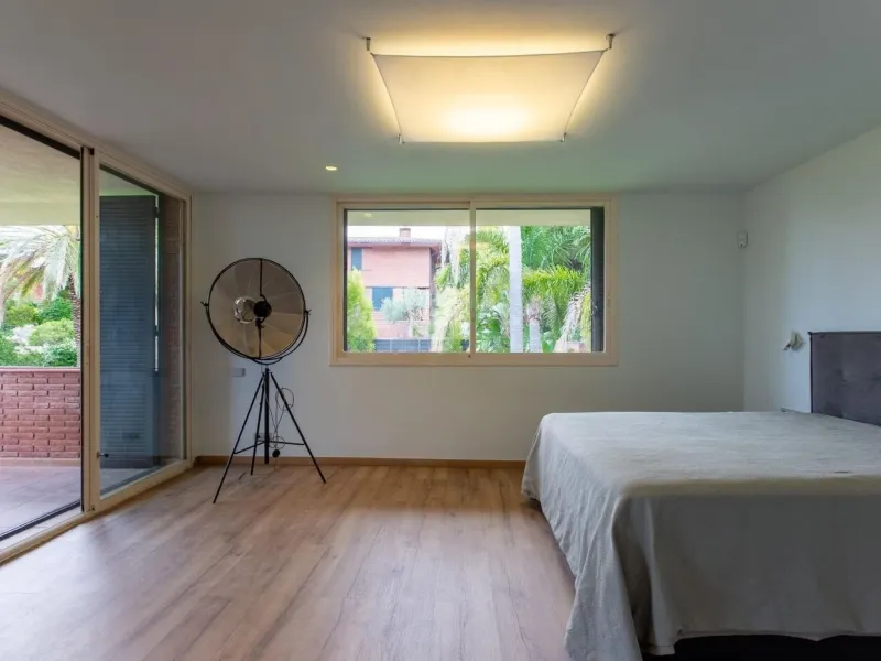 Villa independiente con vistas al mar, jardín y piscina en Sant Andreu de Llavaneres, Barcelona