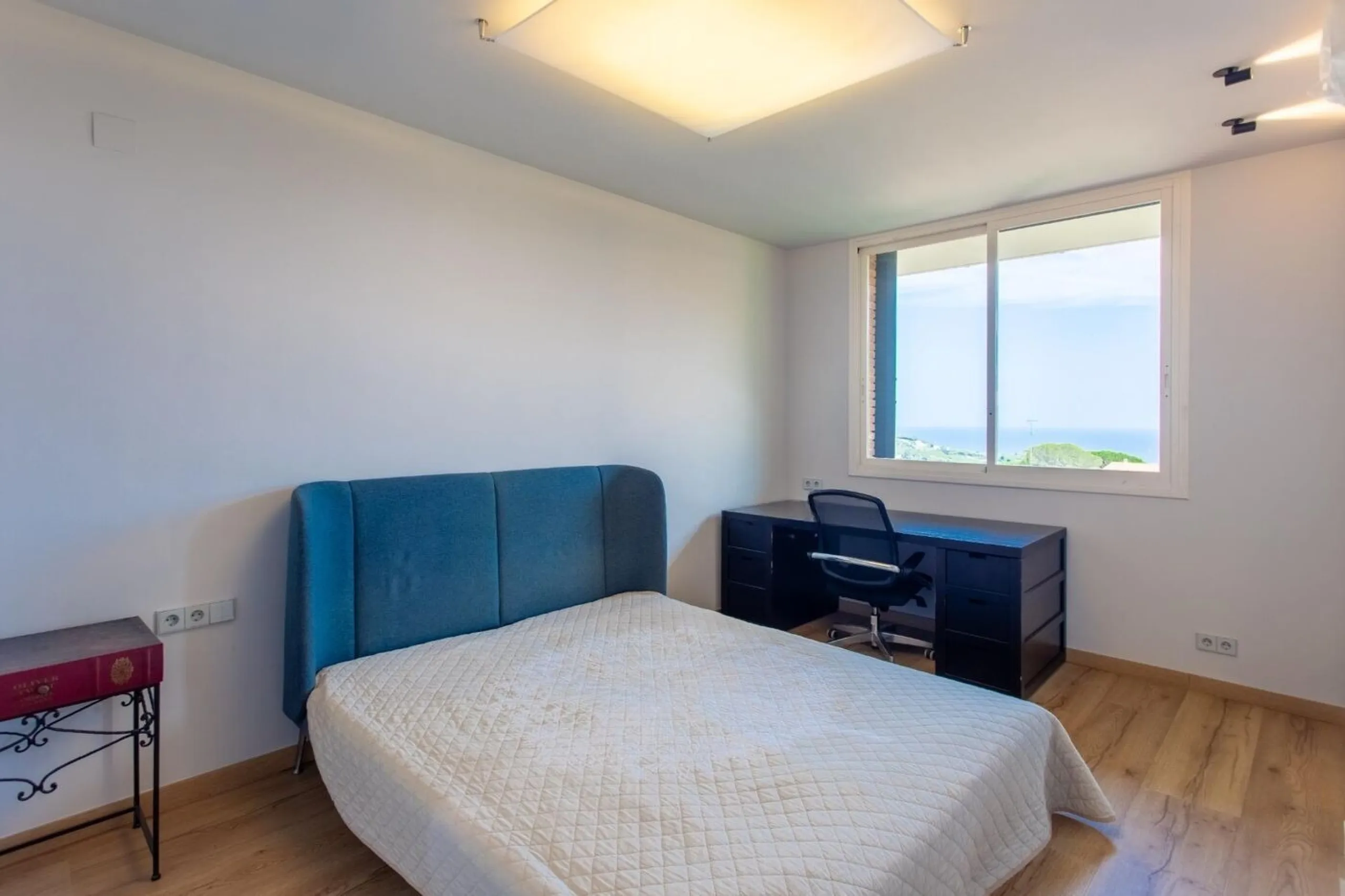 Villa independiente con vistas al mar, jardín y piscina en Sant Andreu de Llavaneres, Barcelona