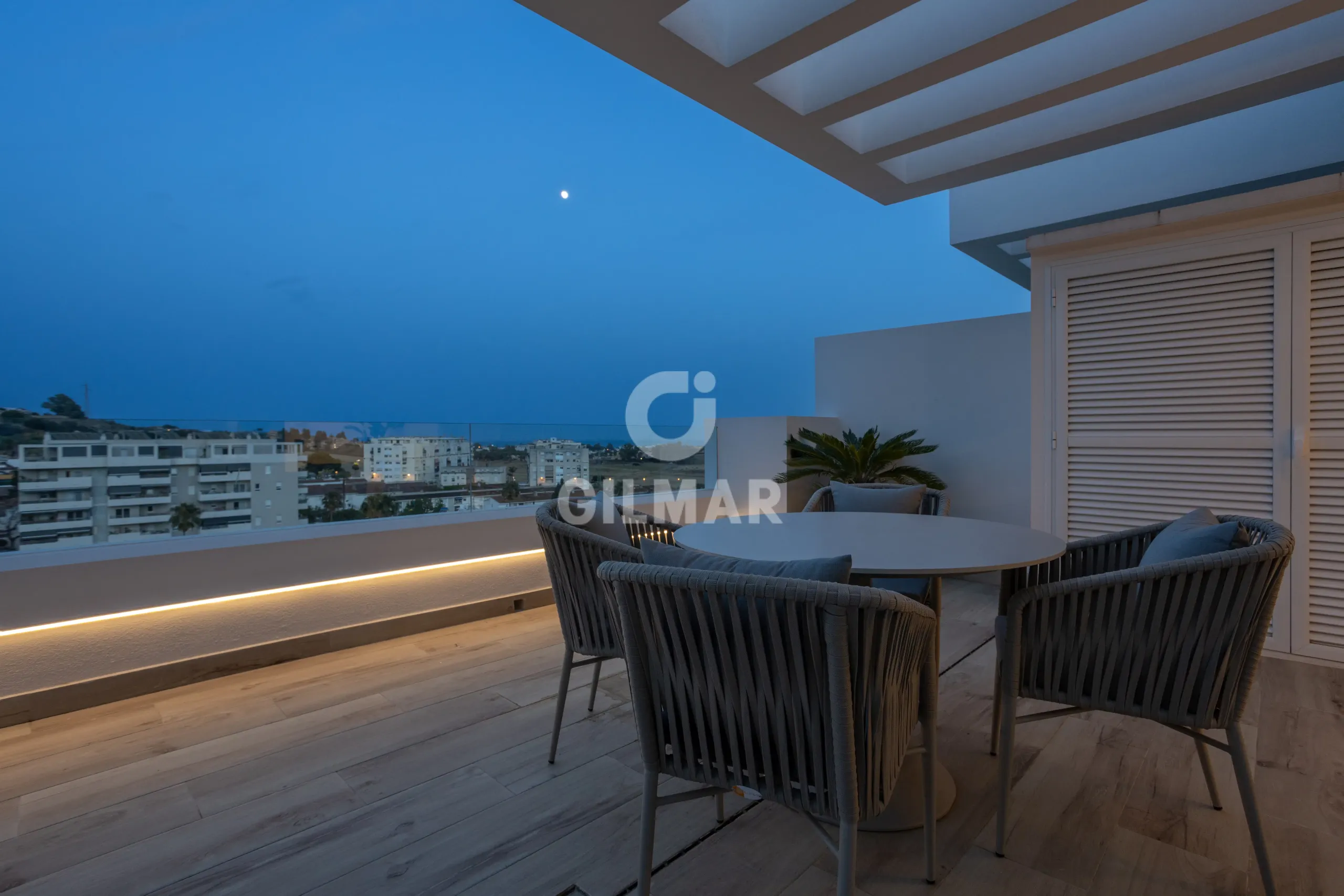 Penthouse in Nueva Andalucía - Málaga