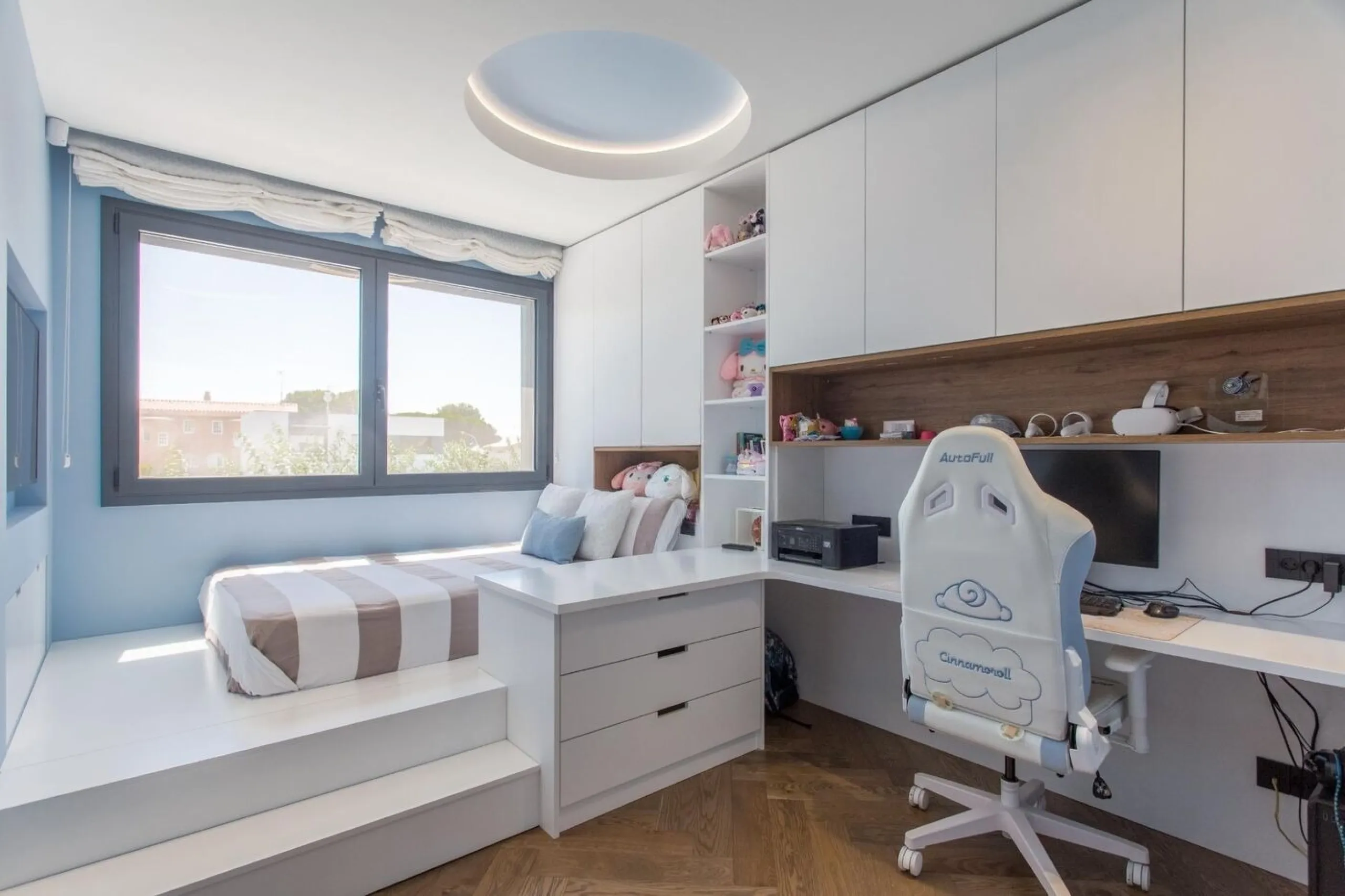 Contemporary Design Villa with Private Pool and High-End Finishes in Sant Andreu de Llavaneres, Barcelona