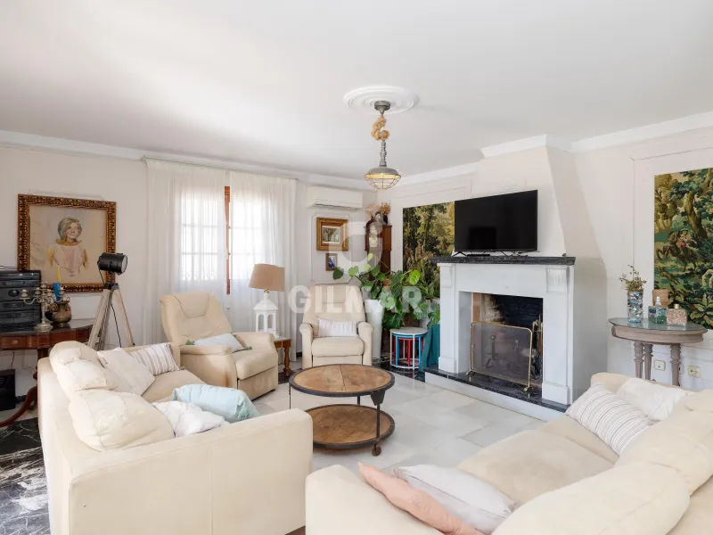 Chalet Independiente en Estepona Oeste - Málaga