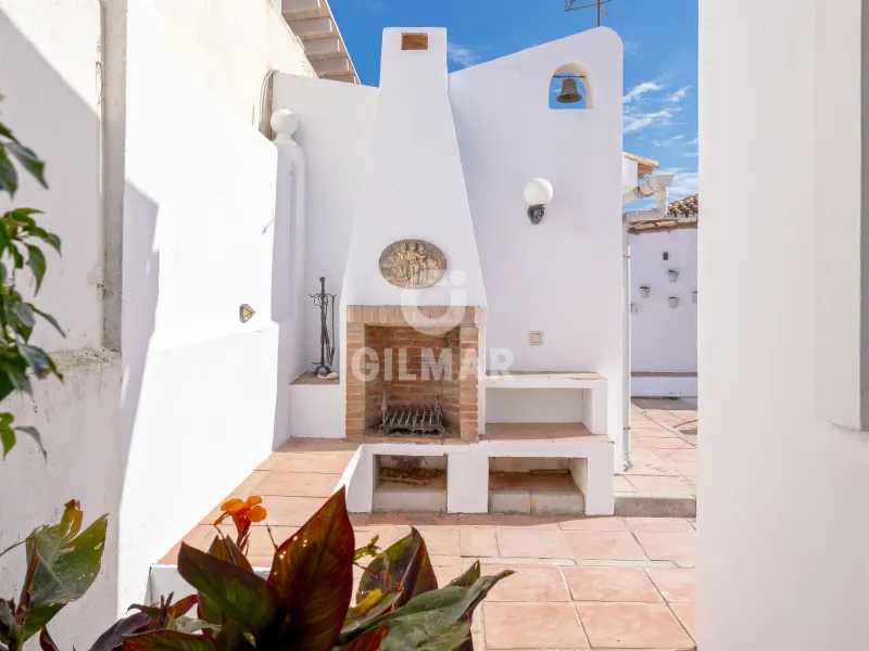 Chalet Independiente en Estepona Oeste - Málaga