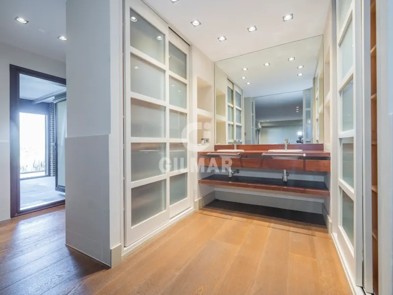 Chalet Independiente en Ciudalcampo - Madrid