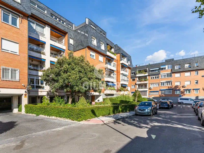Duplex penthouse in Majadahonda - Madrid