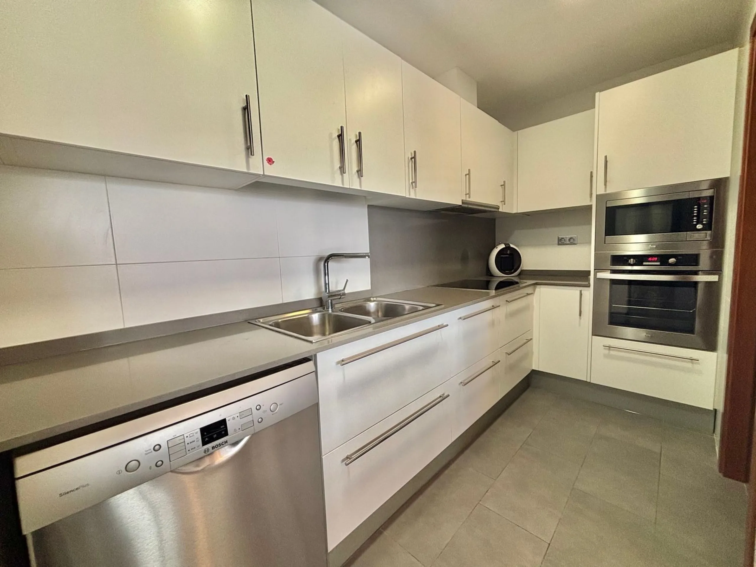 Elegante apartamento en última planta en Diagonal Mar, Barcelona