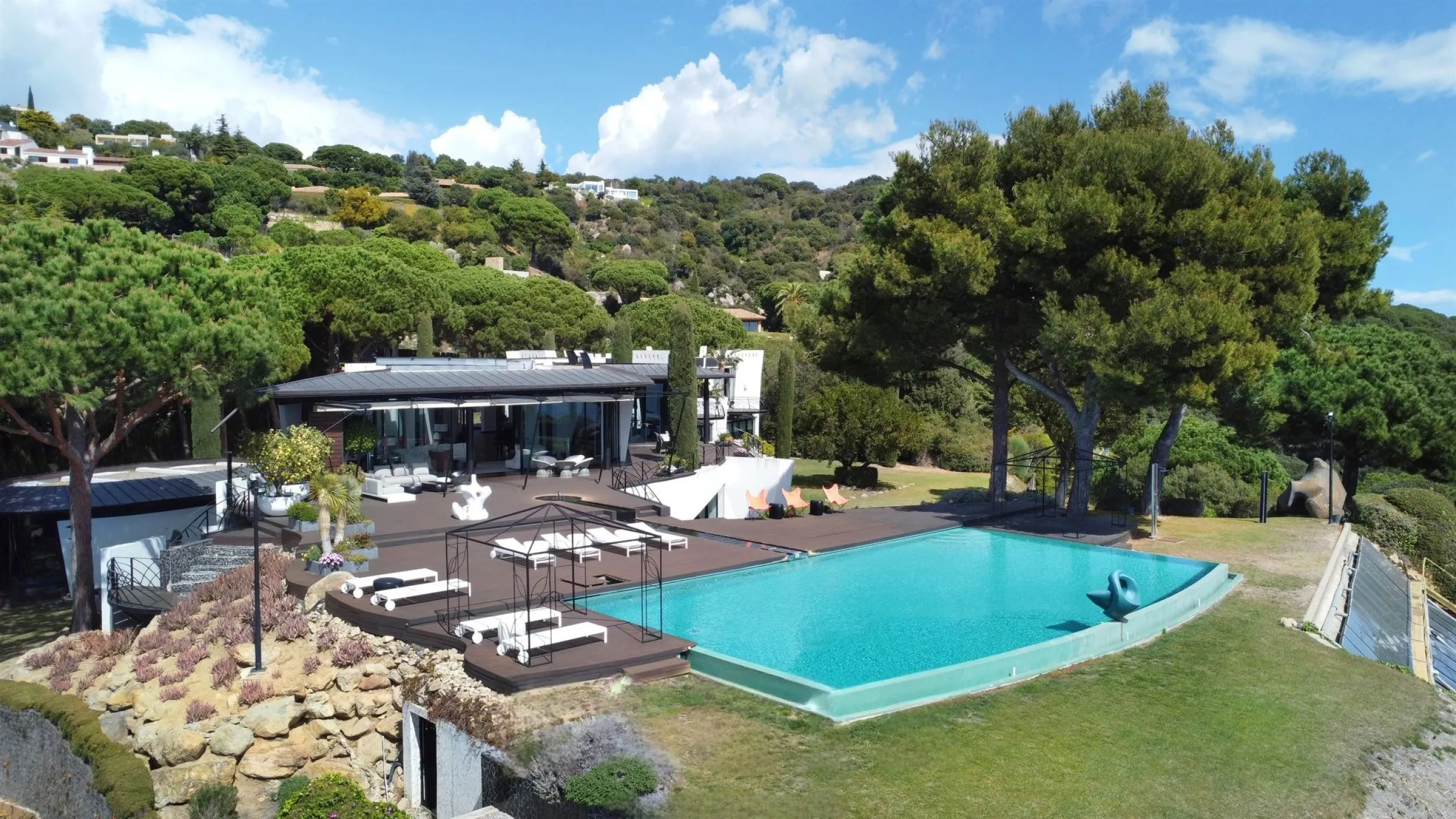 Exclusive Luxury Villa in the Prestigious Supermaresme Residential Area, Sant Andreu de Llavaneres, Barcelona