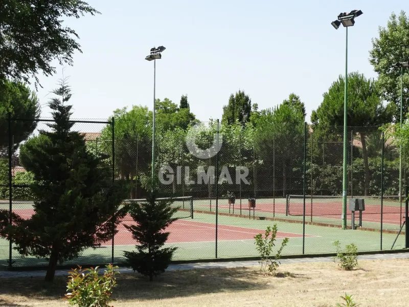 Villa in Pozuelo de Alarcón - Madrid