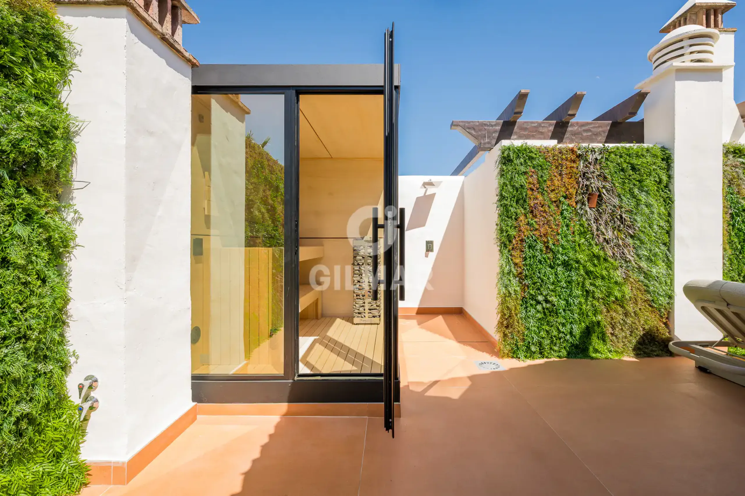 Penthouse in Estepona Este - Málaga