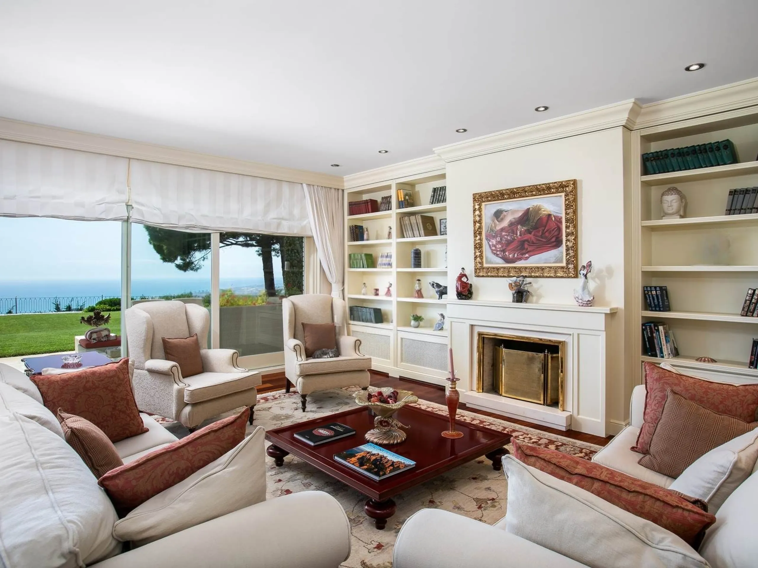 Elegant Villa with Panoramic Views, Garden and Pool in Sant Andreu de Llavaneres, Barcelona