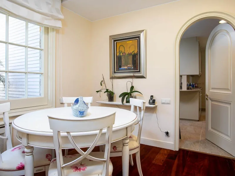 Elegant Villa with Panoramic Views, Garden and Pool in Sant Andreu de Llavaneres, Barcelona