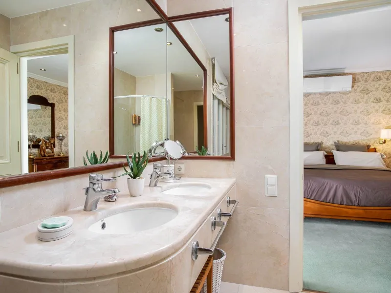 Elegant Villa with Panoramic Views, Garden and Pool in Sant Andreu de Llavaneres, Barcelona