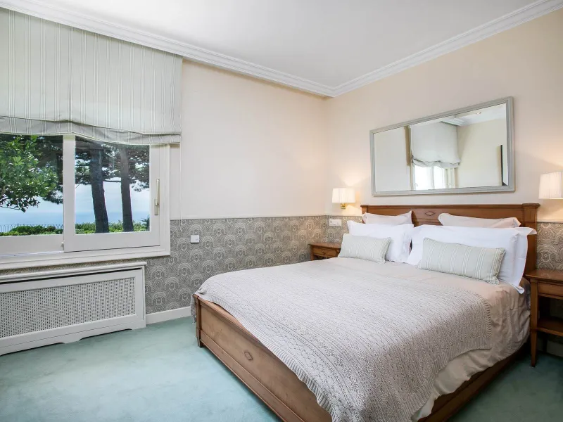 Elegant Villa with Panoramic Views, Garden and Pool in Sant Andreu de Llavaneres, Barcelona