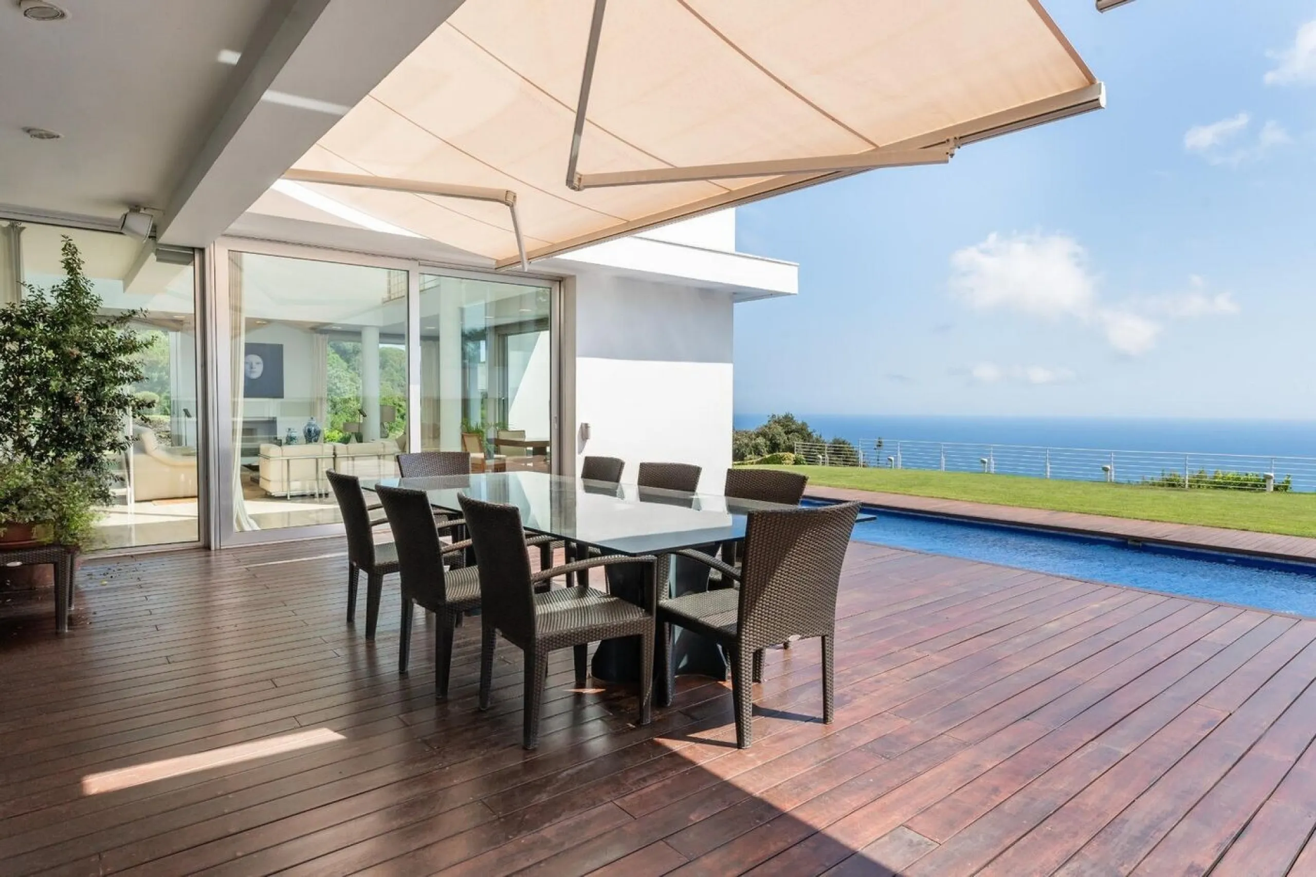 Exclusiva villa de lujo con vistas panorámicas al mar en Sant Andreu de Llavaneres, Barcelona