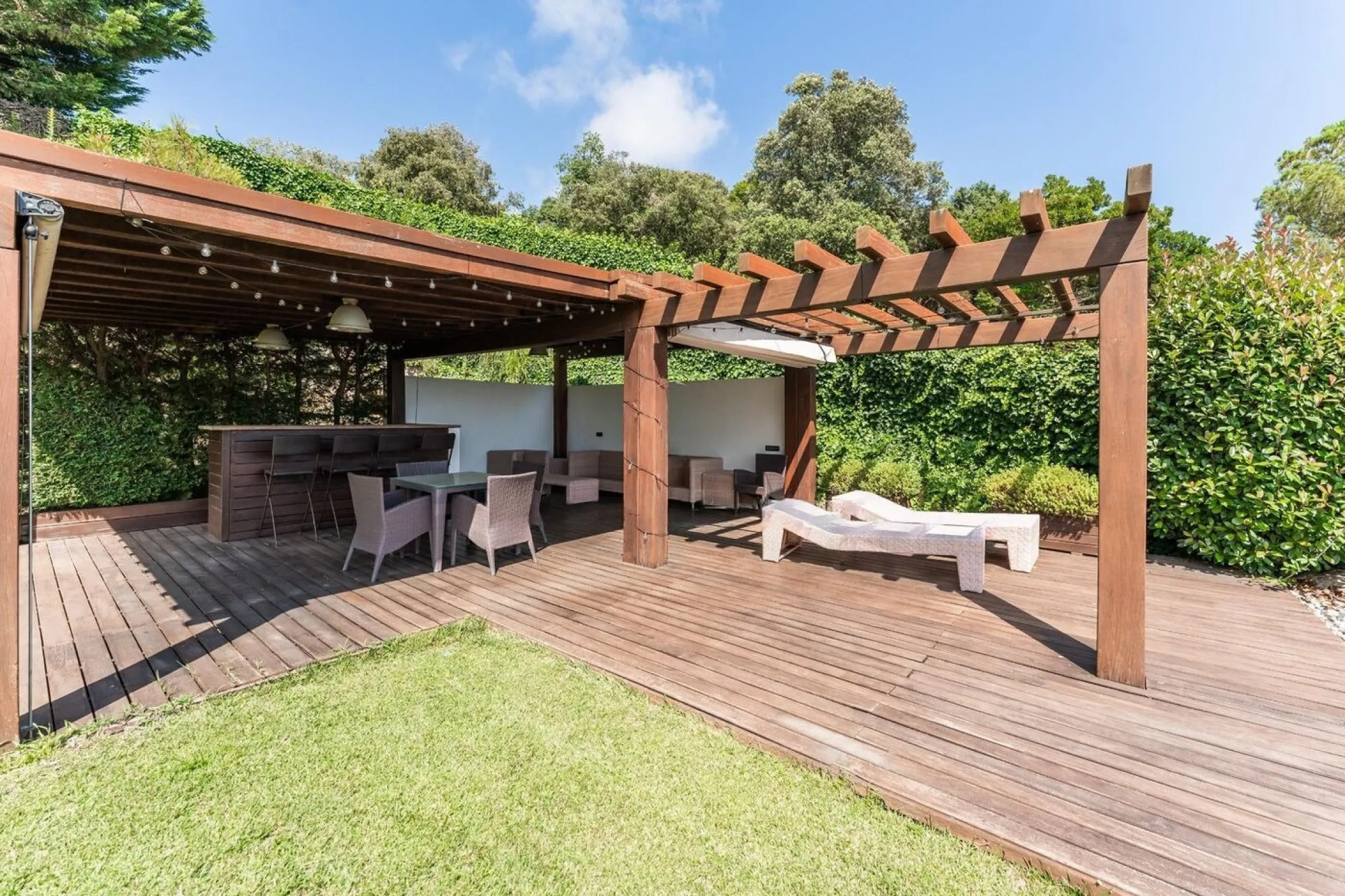 Exclusiva villa de lujo con vistas panorámicas al mar en Sant Andreu de Llavaneres, Barcelona