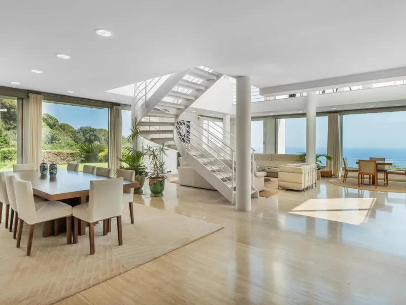 Exclusiva villa de lujo con vistas panorámicas al mar en Sant Andreu de Llavaneres, Barcelona