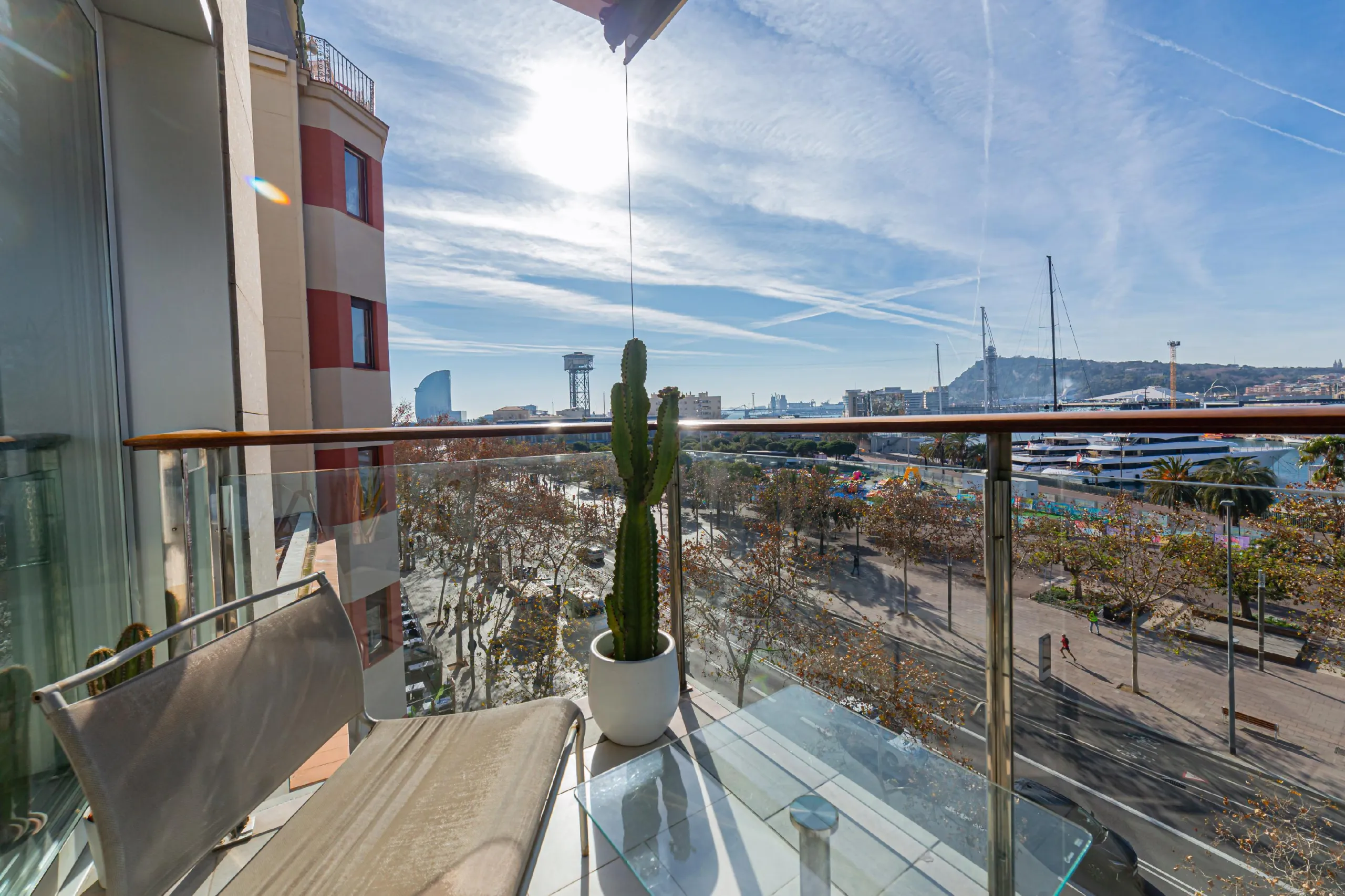 Ático con terraza y vistas al mar en Barceloneta, Barcelona