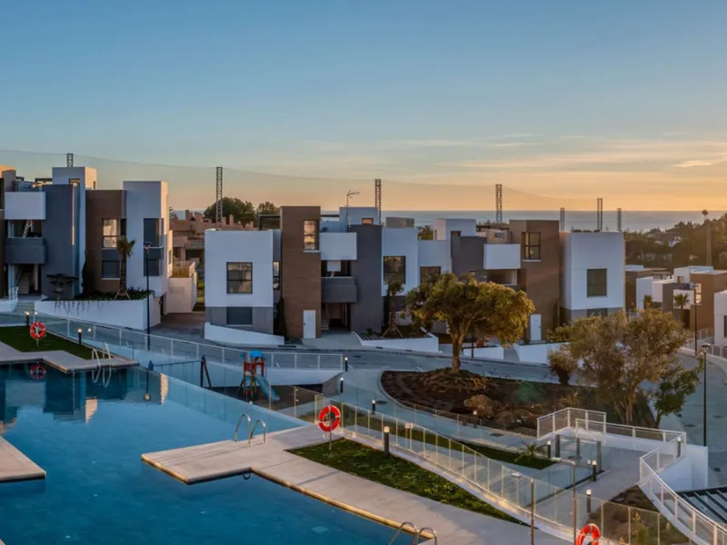 Apartment - Duplex в продаже в Marbella, Málaga. В доме 2 спален и 2 ванных комнат. Площадь дома 138 м²