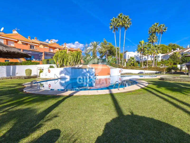 Townhouse in Estepona Este - Málaga