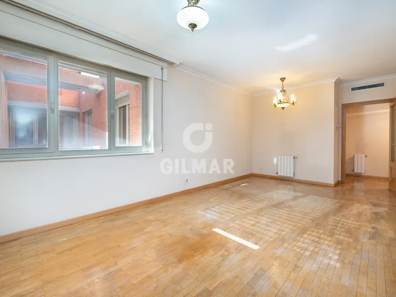 Apartment in Alameda de Osuna - Madrid