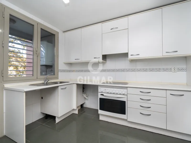Apartment in Alameda de Osuna - Madrid