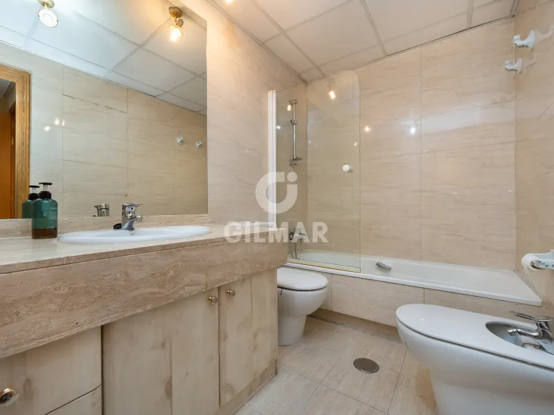 Apartment in Alameda de Osuna - Madrid