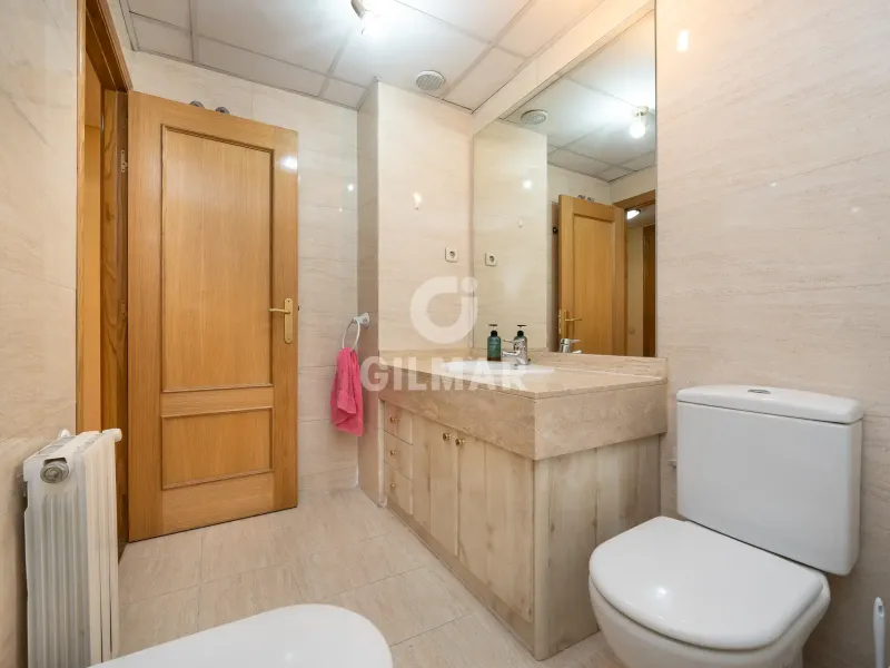 Apartment in Alameda de Osuna - Madrid