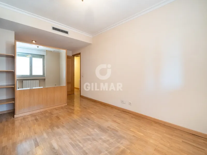 Apartment in Alameda de Osuna - Madrid