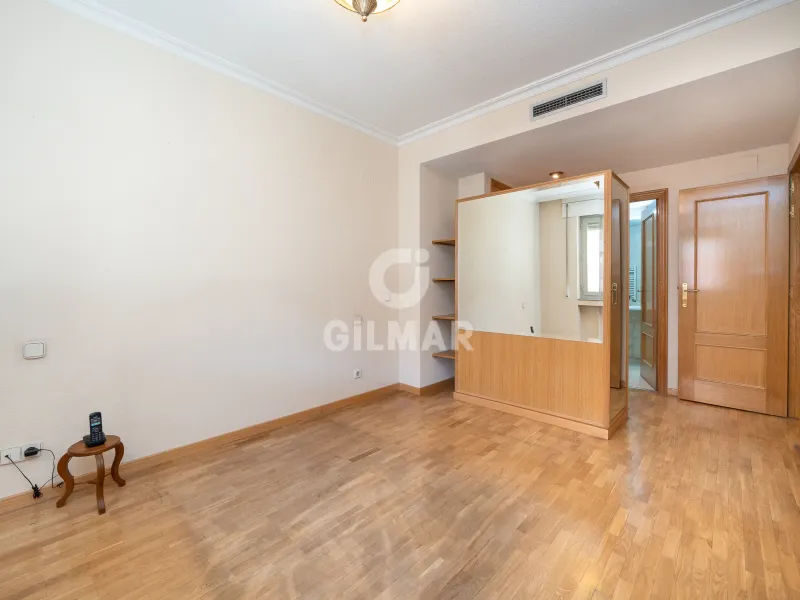 Apartment in Alameda de Osuna - Madrid