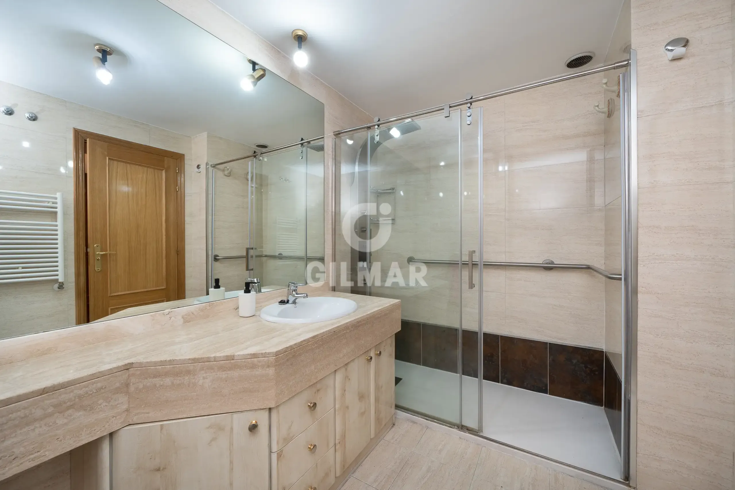 Apartment in Alameda de Osuna - Madrid