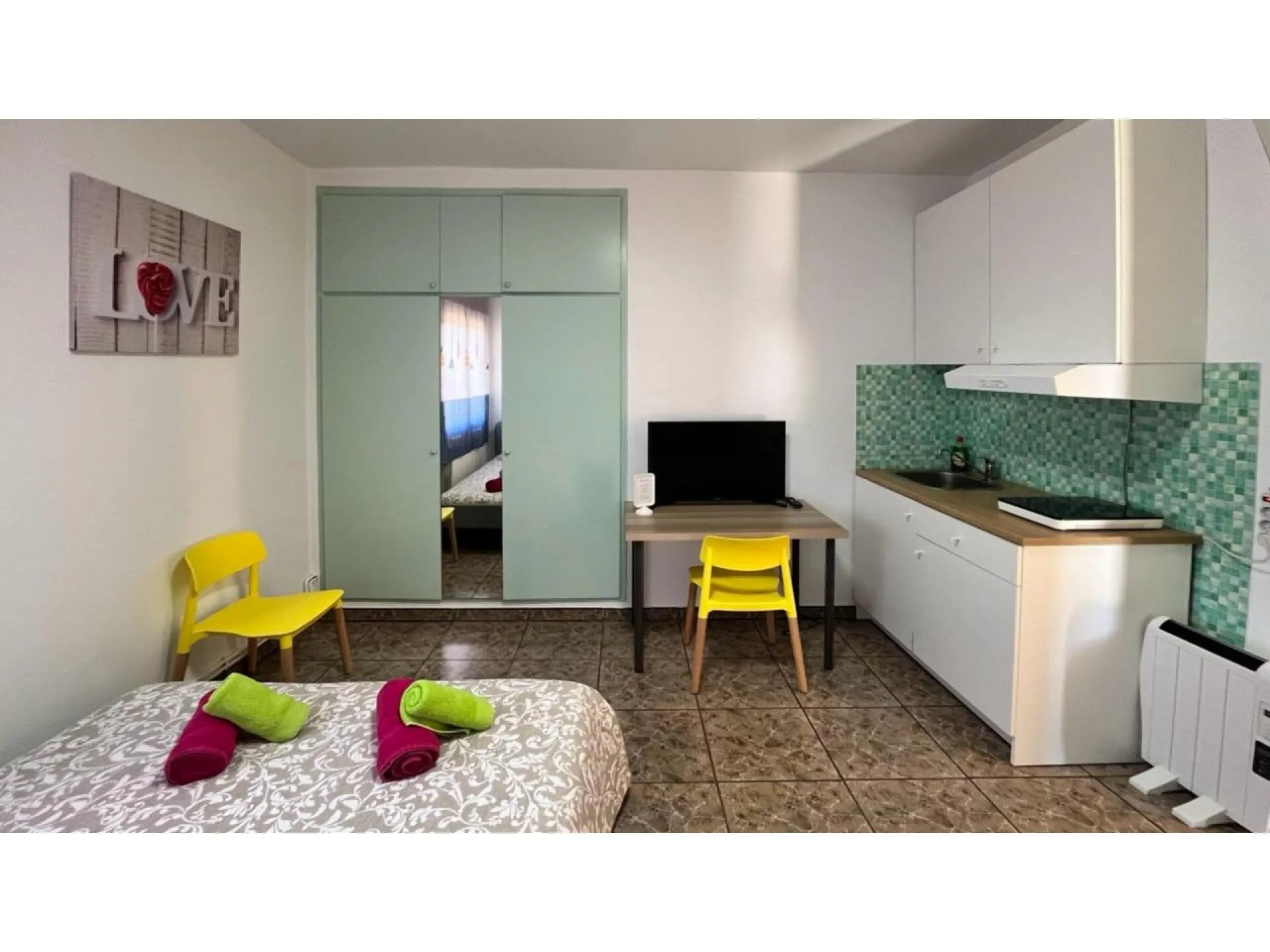 Beautiful Renovated House with Private Pool and Independent Apartments in Mont Lloret, Costa Brava