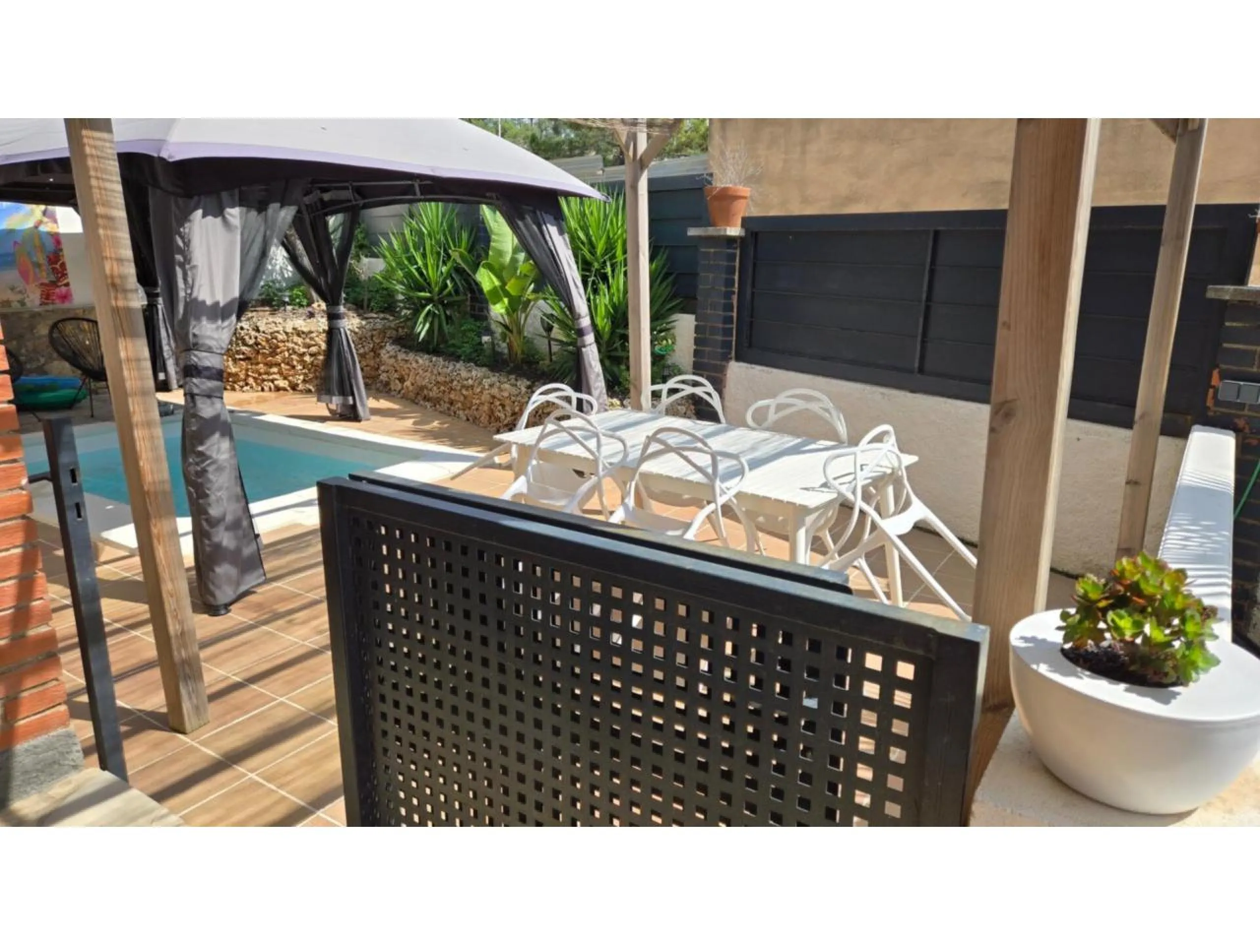 Beautiful Renovated House with Private Pool and Independent Apartments in Mont Lloret, Costa Brava