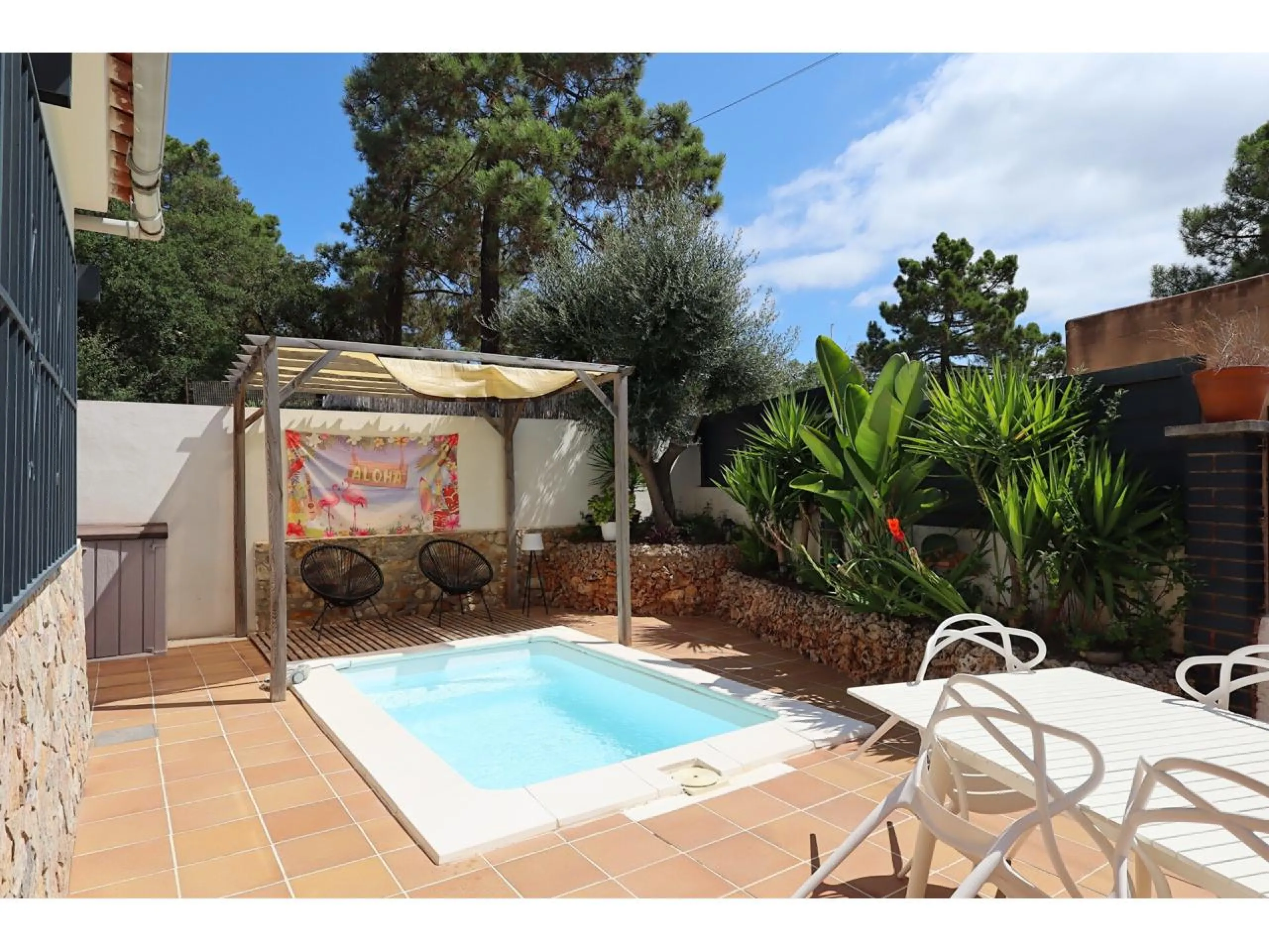 Beautiful Renovated House with Private Pool and Independent Apartments in Mont Lloret, Costa Brava