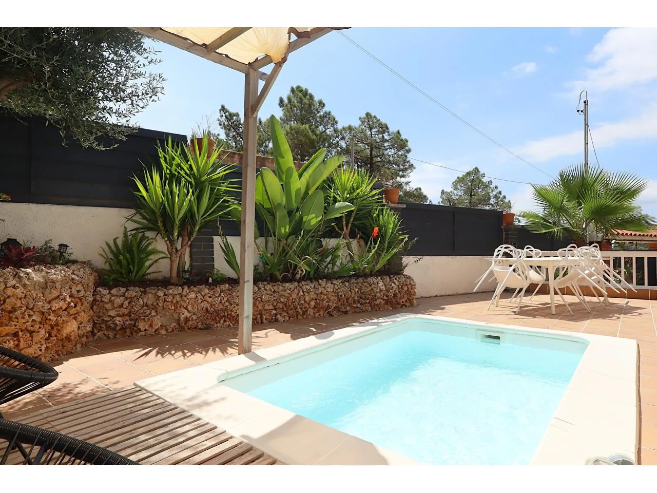Beautiful Renovated House with Private Pool and Independent Apartments in Mont Lloret, Costa Brava