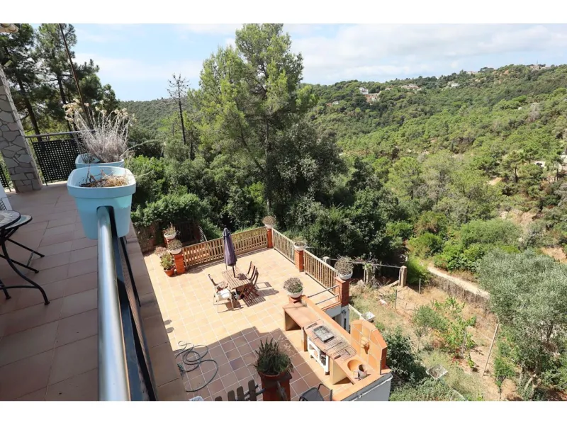 Beautiful Renovated House with Private Pool and Independent Apartments in Mont Lloret, Costa Brava