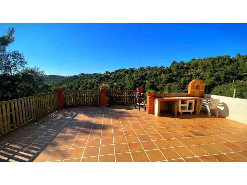 Beautiful Renovated House with Private Pool and Independent Apartments in Mont Lloret, Costa Brava
