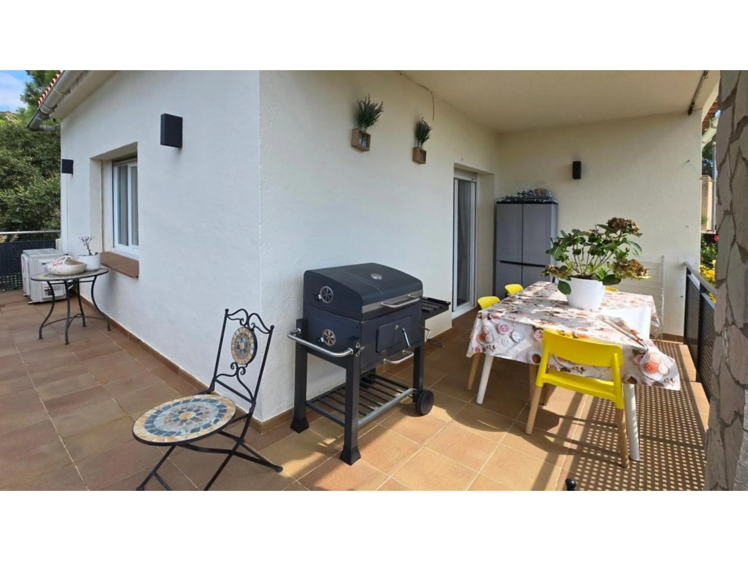 Beautiful Renovated House with Private Pool and Independent Apartments in Mont Lloret, Costa Brava