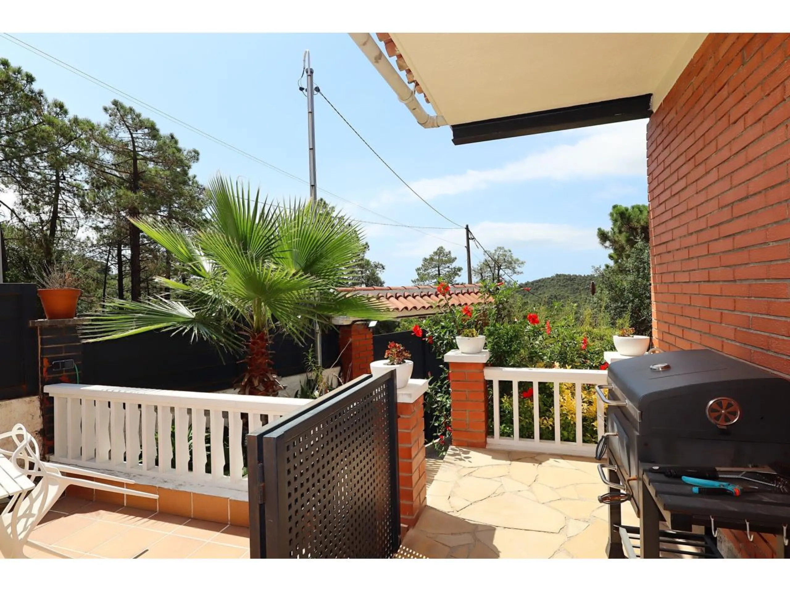 Beautiful Renovated House with Private Pool and Independent Apartments in Mont Lloret, Costa Brava