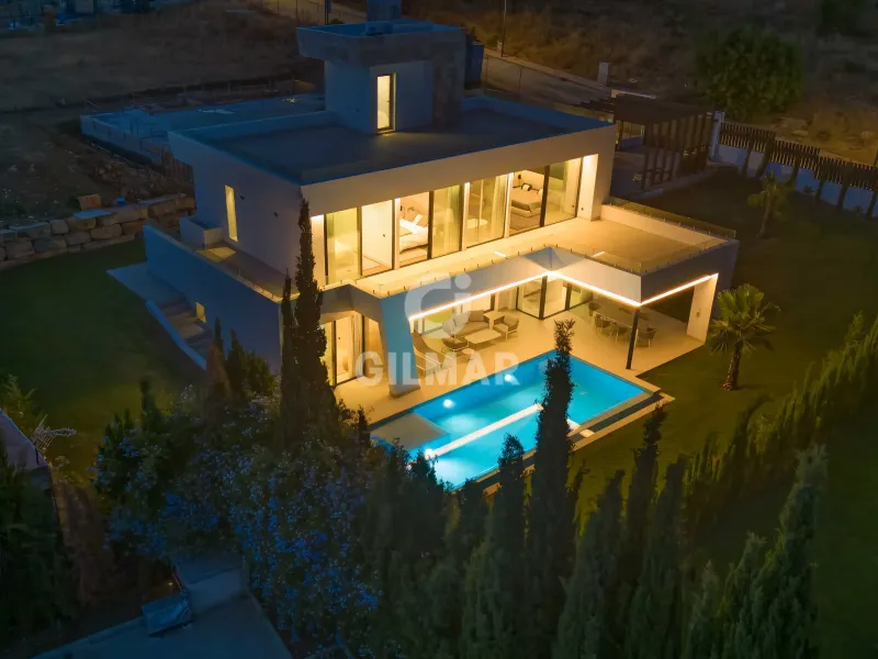 Villa in Estepona Oeste - Málaga