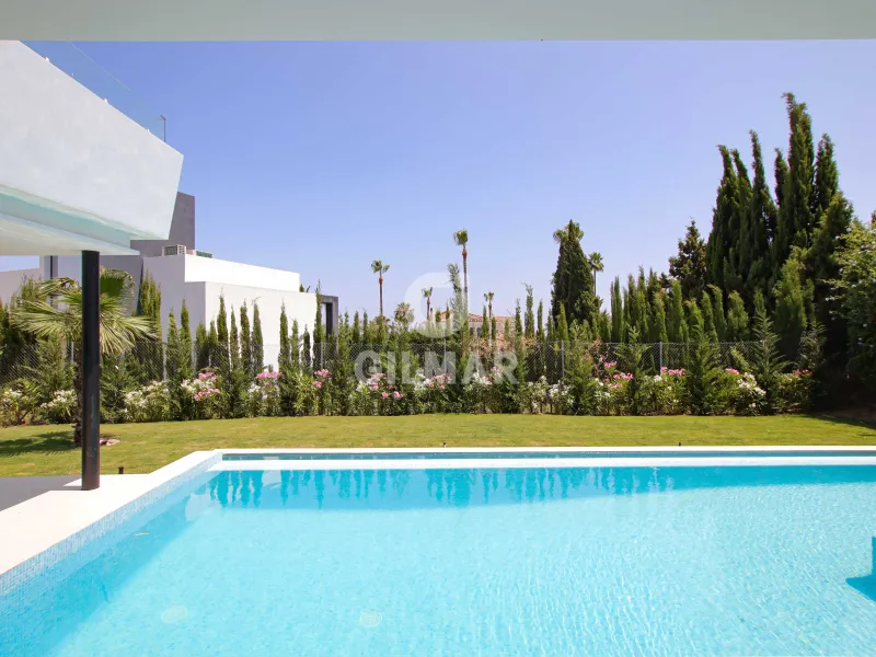 Villa in Estepona Oeste - Málaga
