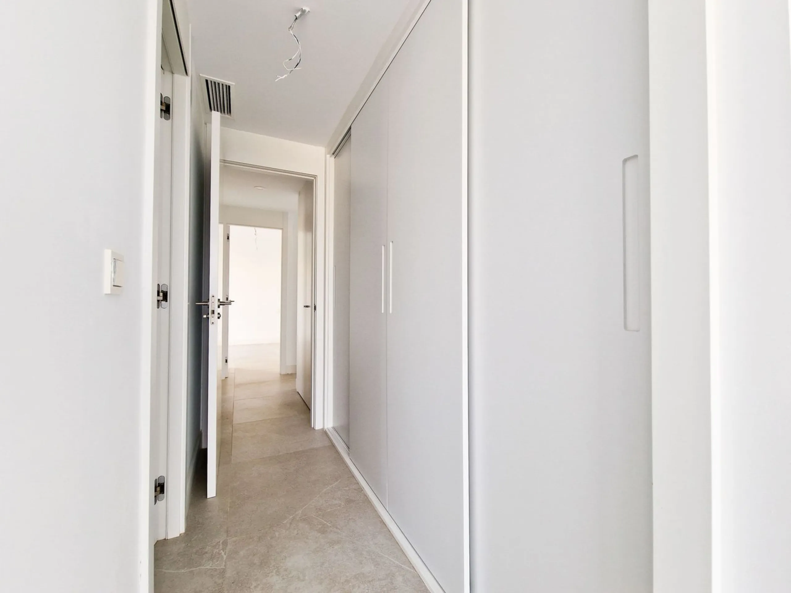 Apartment - Duplex в продаже в Marbella, Málaga. В доме 2 спален и 2 ванных комнат. Площадь дома 138 м²